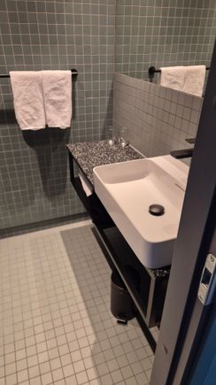 Bathroom is clean... 