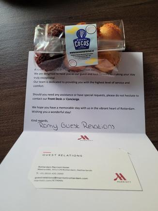+ complimentary minibar (including wines and beer)