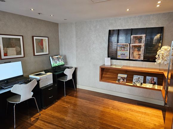 Club business centre