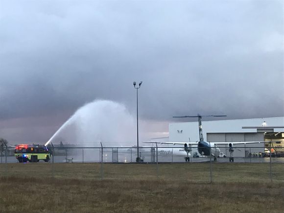 Last employee flight pulling into the yard. 
