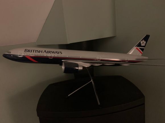 Space models 777-200 scale 1:100