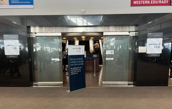DEN United Club West Entrance