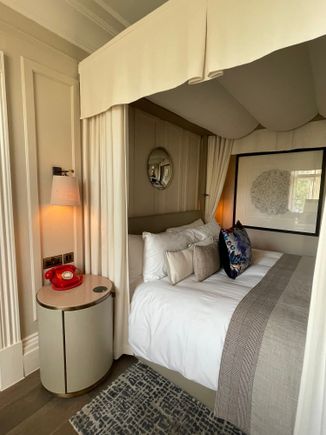 King Bed Suite with Park view