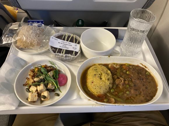 Finnair vegetarian meal HEL-AGP