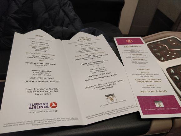 Menu on TK IST-AMS Business class