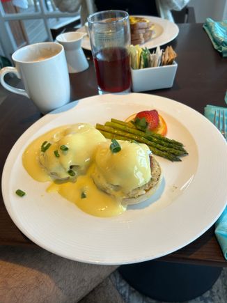 Crab cake benedict!
