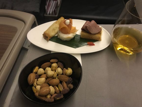 Appetizers and nuts
And Taittinger