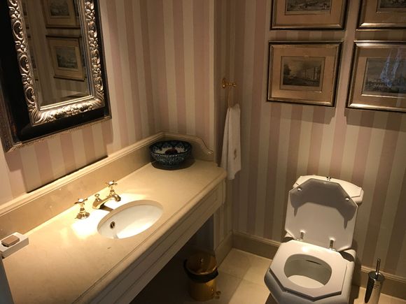 Extra seperate toilet 