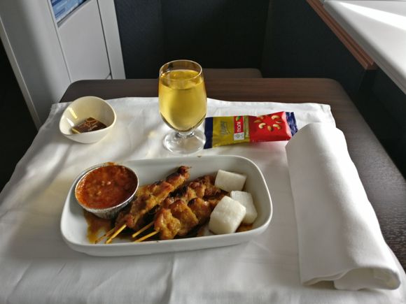 Satay or tuna sandwich served on this 30m flight 