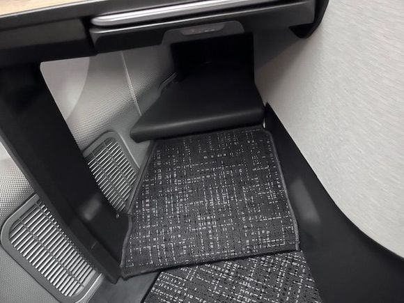 AA B789P 2A footwell