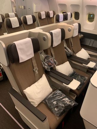 A340-300 (4-class) overview of row 22