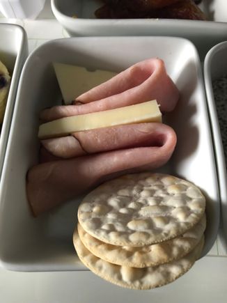 Cheese & charcuterie
Black Forest ham, emmental cheese, crackers