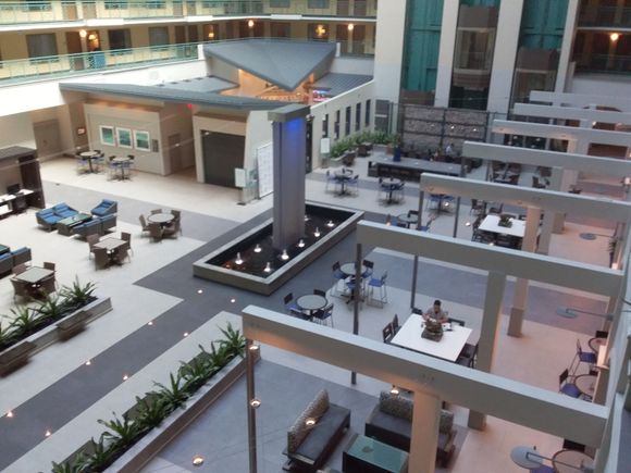 Embassy Suites breakfast and evening drinks area