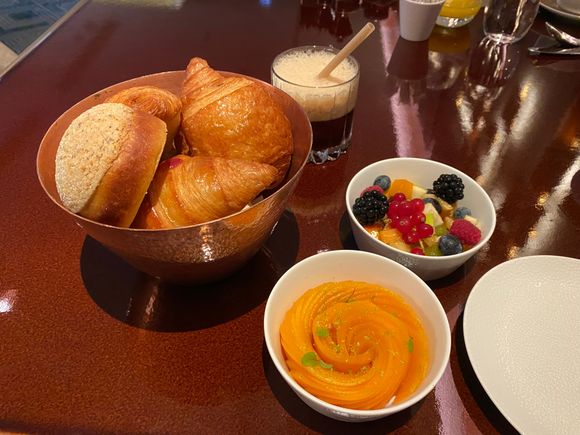 Breakfast 