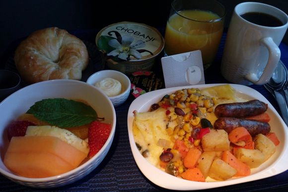 Instead of the chicken katsu, I chose the Southwestern omelet this time.  Quite substantial and delicious.