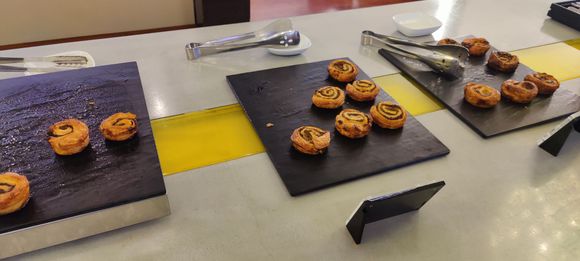 Sweet and savoury escargots