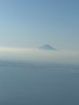 Nice shot of Mt Fuji just before landing 