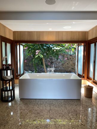 "Open air" tub - Horizon View Pool Villa 410