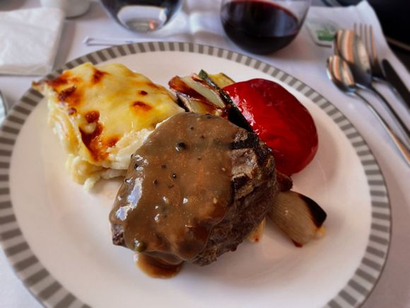 This one was showcasing how a steak can be excellent on an airplane after all. One of the best ones I've ever had to be honest!
