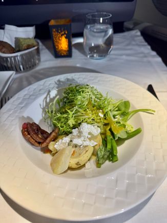 Before landing “brunch” decided to switch things up as not keen on any of the breakfast options so I selected 3 items from the late night option. Roasted artichoke and coriander salad to start with - this was nice and light, just perfect for what I was looking for.