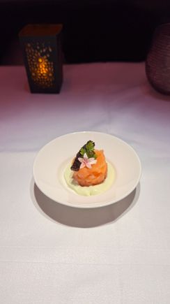 Smoked Salmon Amuse Bouche with wasabi cream: was just okay.