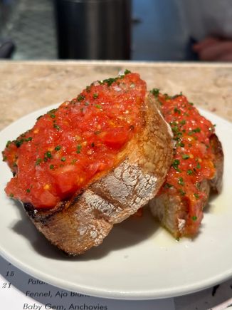 Excellent Pan con Tomate.