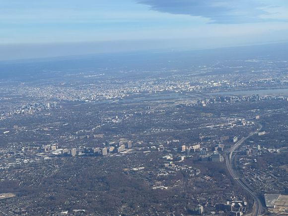 DC and DCA as we head south to line up for a Runway 1 arrival. 