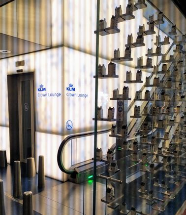 Entrance to the non-Schengen KLM Crown Lounge in Amsterdam airport 