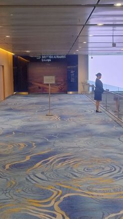 Lounge closed .