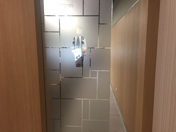Mens bathroom