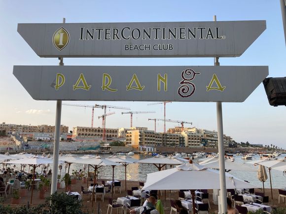 Restaurant Paranga is located to the right of the Intercontinental beach club at St.George's Bay