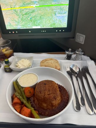 To call this a Beef Wellington would be an injustice. It was overcooked to the point of being inedible, but this was more of a research exercise considering  I enjoyed a substantial breakfast in the Chelsea Lounge prior to boarding and was not really hungry. 