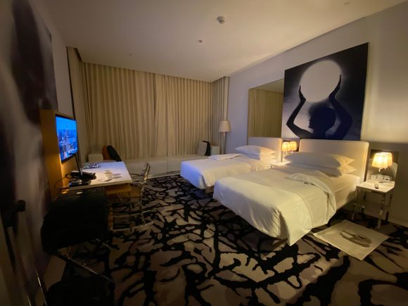 Decent size room, but would be tight for rollaway. Young, undiscerning child might sleep comfortably on the long chaise (although it’s a bit firm).