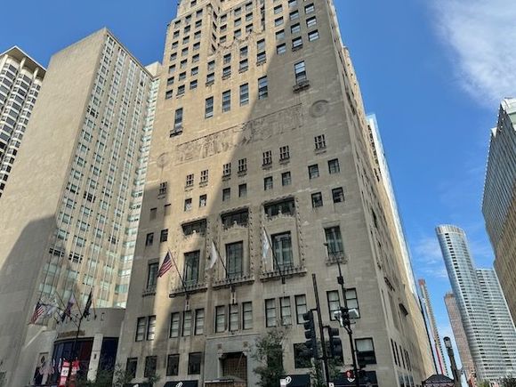 Michigan Avenue view of hotel