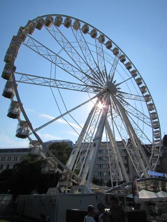 Ferris Wheel in action