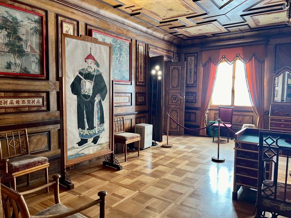 Chinese themed room at the Palace