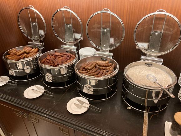 Sausages are pork, chicken , there is also oatmeal porridge