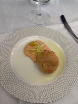 Cheese profiterole 
