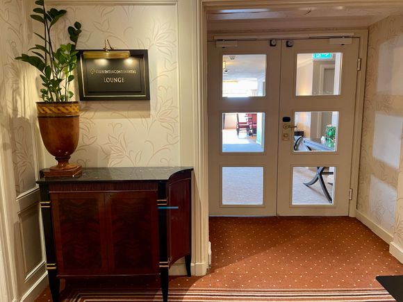 Club lounge