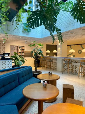 Lobby café