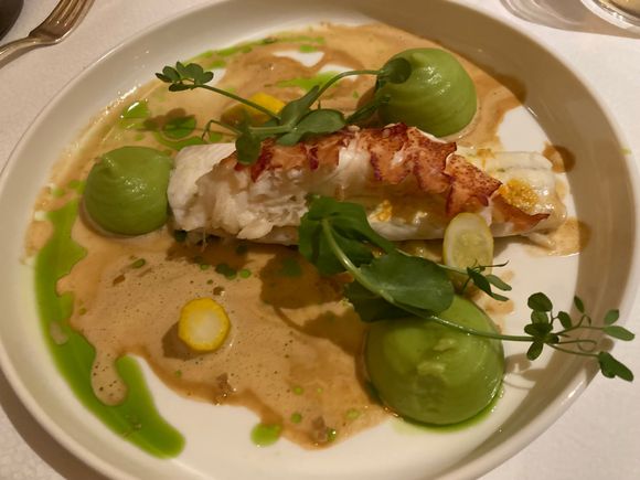POACHED SOLE FILLET €52
courgette - lobster
