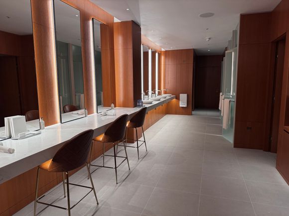 Men’s changing area in spa 