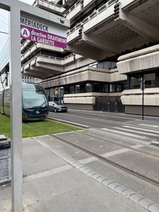 Step free access to the tram to the airport. Just €1.90.
