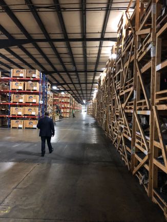 Scope and size of the aisles in the warehouse