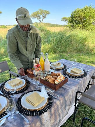 Breakfast set-up in the bush