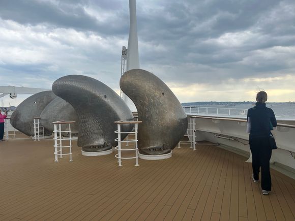 Spare propeller blades