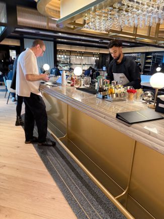 Bar