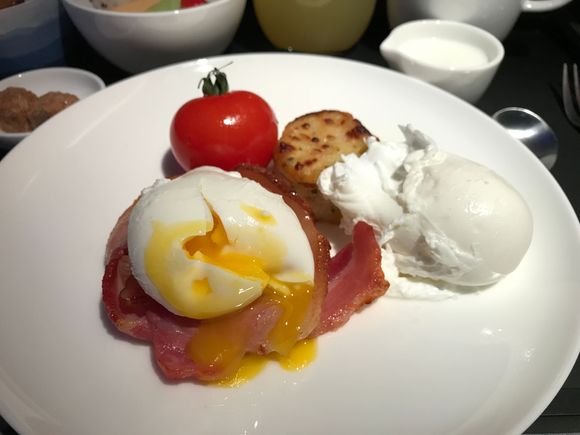 Western breakfast with poached eggs (they were perfect)