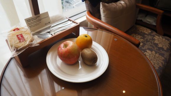 Fresh fruit in room