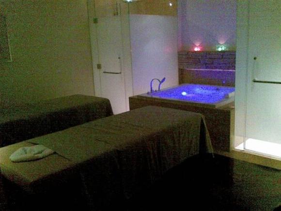 Spa Couples Massage Room